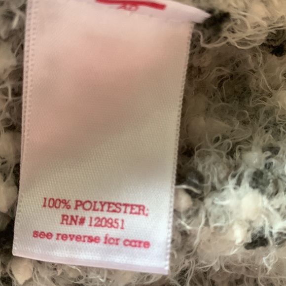 Fuzzy sweater by SO - 10/12 - Picture 3 of 4